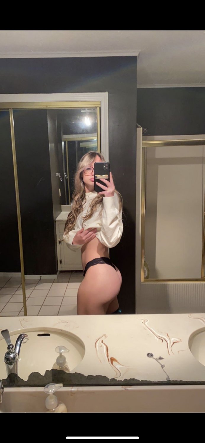 Tight pussies and phat asses #b2X9TrmT